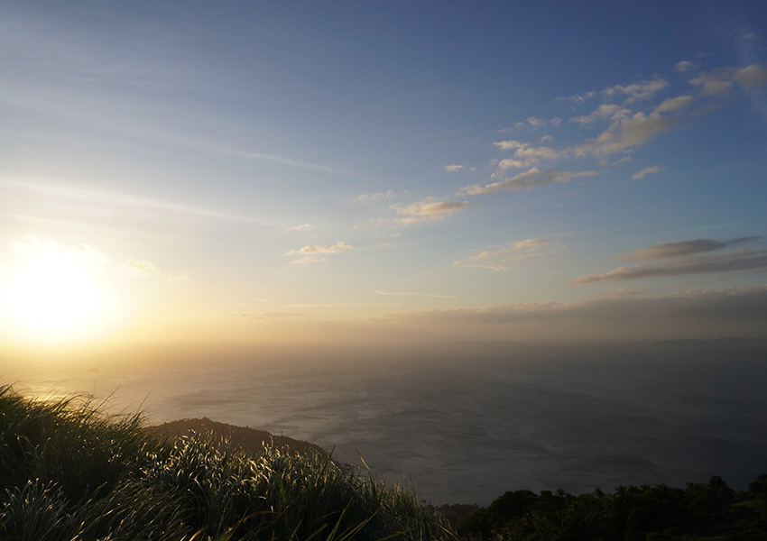 Weite Landschaft als Symbol für ein erstes Kennenlerngespräch und neue Orientierung im Coaching